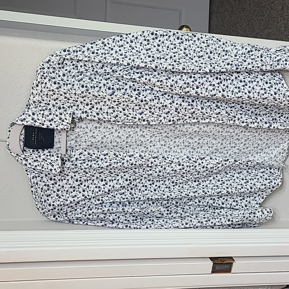 Zara Shirt size M